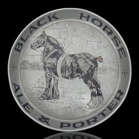 Cabaret publicitaire de la bière Black Horse ale & porter