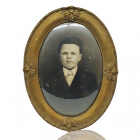Antique frame with portrait-photo