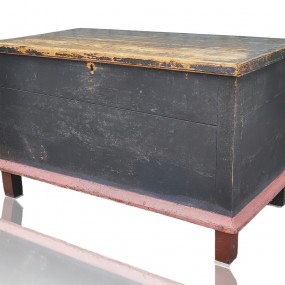 Antique blanket box, forged nails and original color 