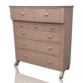 Antique chest of drawers