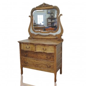 Chest of drawers with miror 