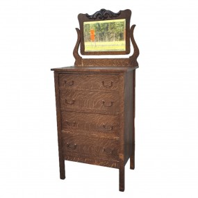 Antique chest of drawers 