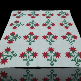 #59824 - 365$ Vintage handmade quilt, red and green floral pattern