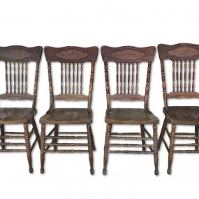 Ensemble de 4 chaises à dossiers pressés ''press-back''