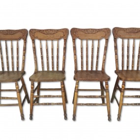 Ensemble de 4 chaises à dossiers pressés ''pressback''