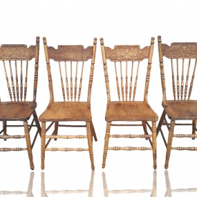 Ensemble de 4 chaises à dossiers pressés