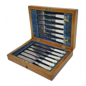 Set of vintage cuttlery 