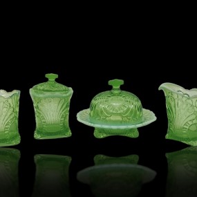 Lot of vintage dishes 