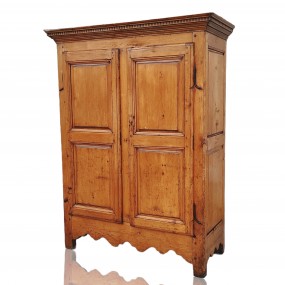 #61299 -  Exceptionnelle armoire esprit Louis XIII, 18e siècle, base chantournée