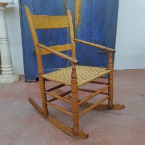 Rocking chair 