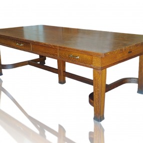 Grande table antique en chêne maillé, 7 pieds de long 