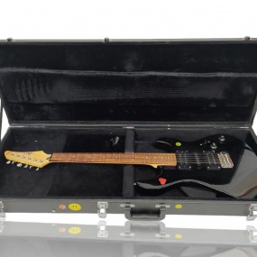 Guitare électrique Yamaha ERG 121C