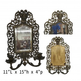#58672 -  Miroir ancien, décoré d’une tête mythique et bougeoir