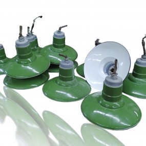 #58742 -  Lot de 16 luminaires de style industriel, très belle condition, abat-jour émaillé de porcelaine, lampes