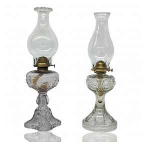 Jolies lampes à l’huile en verre pressé
