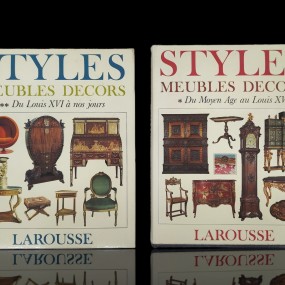 #57868 - 20$ ch. Livres, Style meubles decors, Larousse