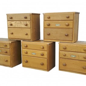 #62673 - 115$ ch. Lot de 5 petits classeurs à tiroirs, petites commodes, meubles à tiroirs #62673 - 115$ ch. Lot de 5 petits classeurs à tiroirs, petites commodes, meubles à tiroirs