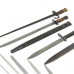 Lot of military bayonet, upper one Sold