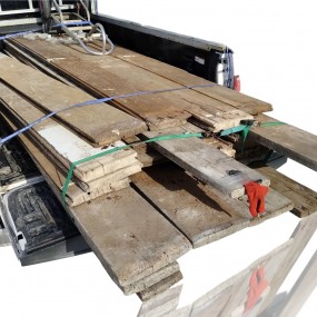 Lot de bois, ancien plancher en madriers de pin Lot de bois, ancien plancher en madriers de pin