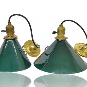 Luminaires, lampes avec abats-jour en verre (luminaire de droite vendu)