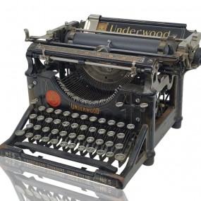 Vintage Underwood typewriter 