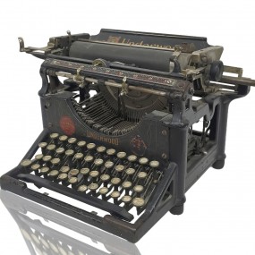 Underwood typewriter 