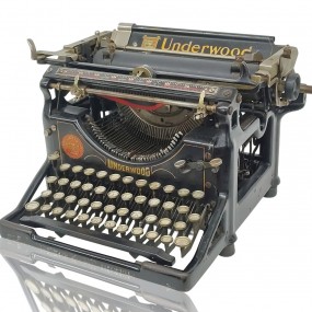 Vintage Underwood typewriter 