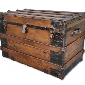 #53355 - 385$ Antique restored trunk 