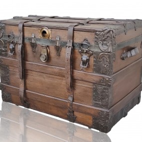 #59244 -  Restored antique trunk