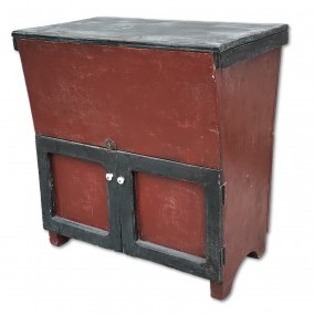 #53714 - 465$ Dough hutch chest, coloration and top has been restored 