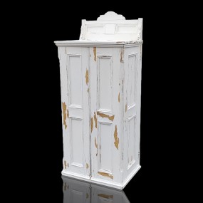 Little antique cabinet 