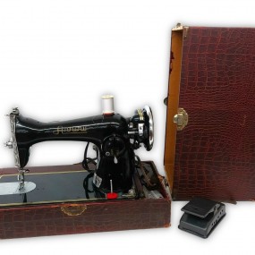 Sewing machine 