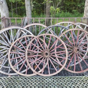 Horse carriage wheels 