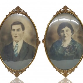 Pair of vintage photo portrait with frame 