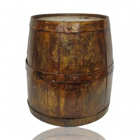 Little wooden barrel 
