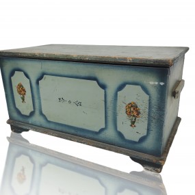 Petit coffre ancien peint à la main, décor fleuraux