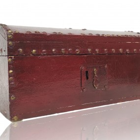 Petit coffret antique à couvercle bombé