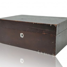 Petit coffret en bois patiné, look rustique authentique