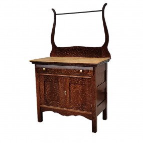 Petit meuble chiffonnier, lave-main 