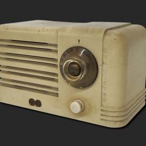 Petit radio RCA Victor en plastique 