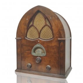 Decorative wooden Atwater Kent radio, model 84