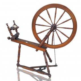 Antique spinning wheel