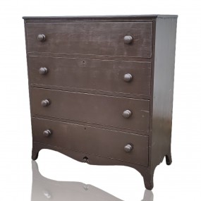 #59490 - 750$ Nice 4 drawers canadian bonnet chest of drawers, forged nails