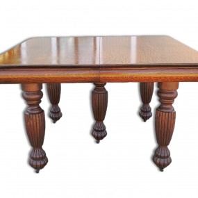 Antiqu oak table 