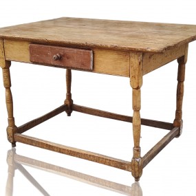 Europe tavern table with drawer 
