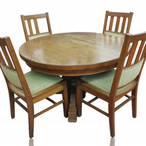 Round table with leaves and 6 chairs