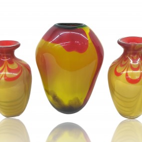 Trio de vases en verre coloré, verre soufflé