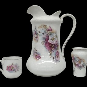 #62676 - 65$ Vaisselle décorative, pichet à eau #62676 - 65$ Vaisselle décorative, pichet à eau
