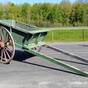 Voiture tombereau à cheval