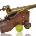 Rare petit canon en laiton signé L.T. Snow, The ''strong'' cannon, New Haven, Conn, U.S.A.- Gauge 8 - 18'' - 2